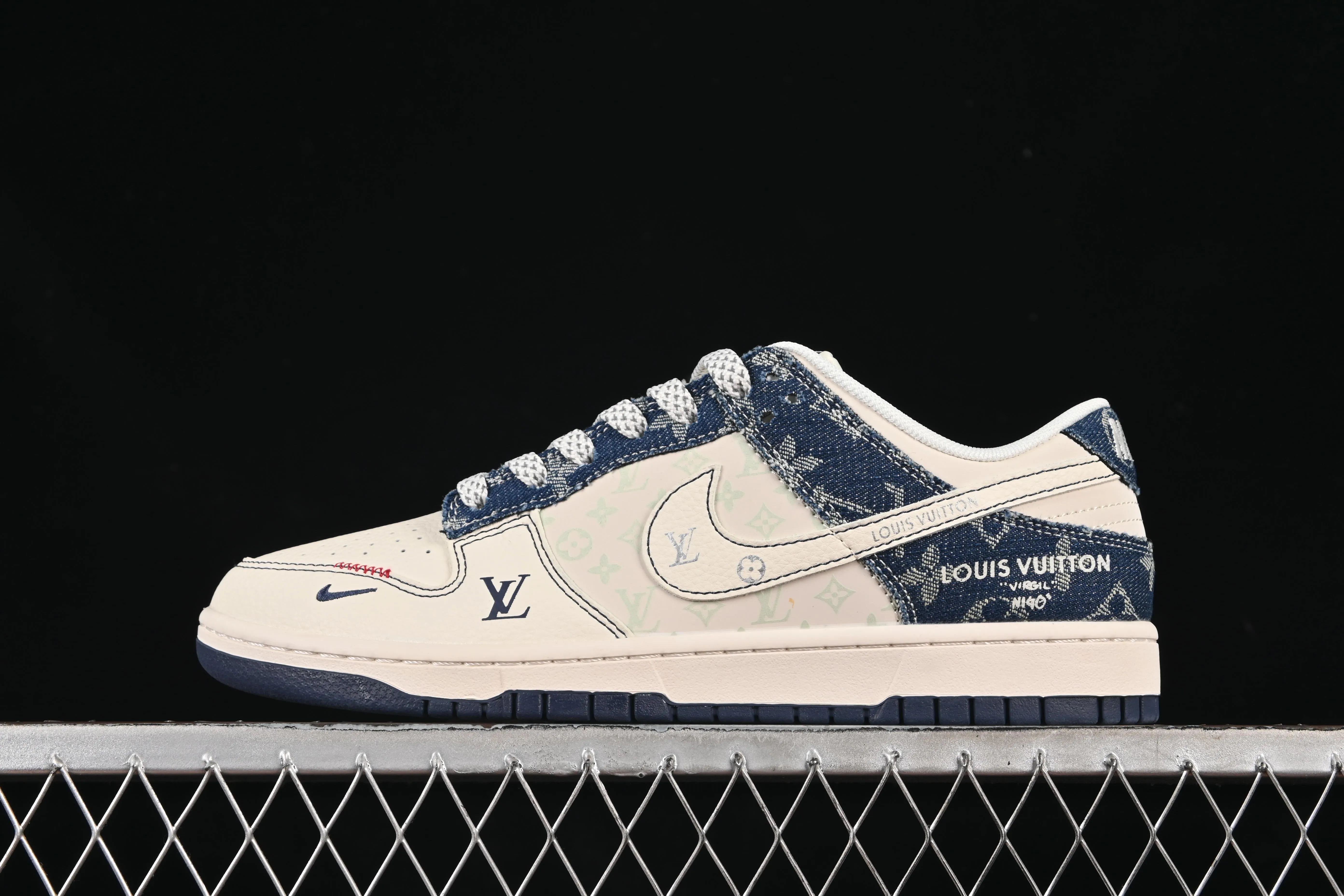 All categories Nk SB Dunk Series Nk SB Dunk Low High-end customized low-top sneakers Nike SB Dunk Low LV joint blue and white hook Anniversary high-end customized low-top casual sneakers YX5066-375